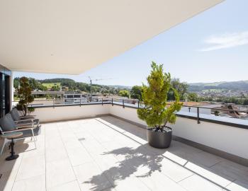 Atemberaubende 8.5-Zimmer Villa mit Privatpool an sehr guter familienfreundlicher Lage - Bild# 8