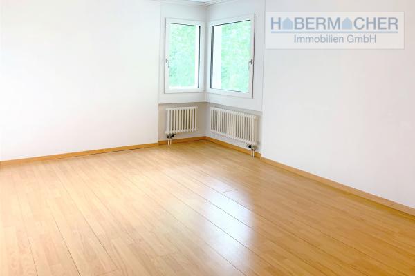 Zentrale, stadtnahe Wohnung direkt neben einem Wald im Grünen - Bild# 7