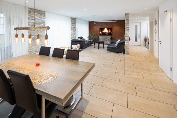 Modernes, grosszügiges 5.5-Zimmer Einfamilienhaus mit Privatpool - Bild# 3