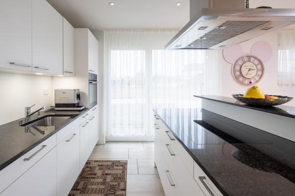 Modernes, grosszügiges 5.5-Zimmer Einfamilienhaus mit Privatpool - Bild# 4