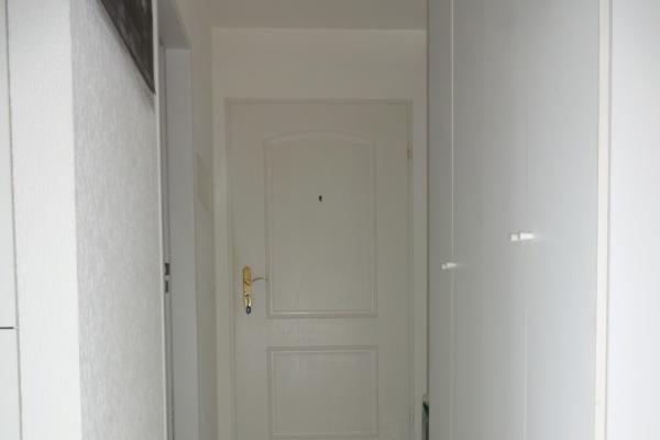 Sehr schöne, helle und zentrale 4,5- Zimmerwohnung mit viel Platz - Bild# 3