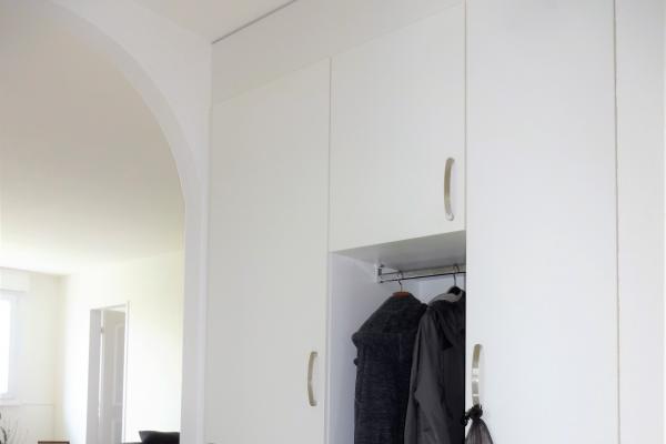 Sehr schöne, helle und zentrale 4,5- Zimmerwohnung mit viel Platz - Bild# 4