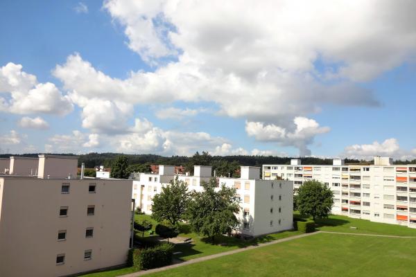 Sehr schöne, helle und zentrale 4,5- Zimmerwohnung mit viel Platz - Bild# 12