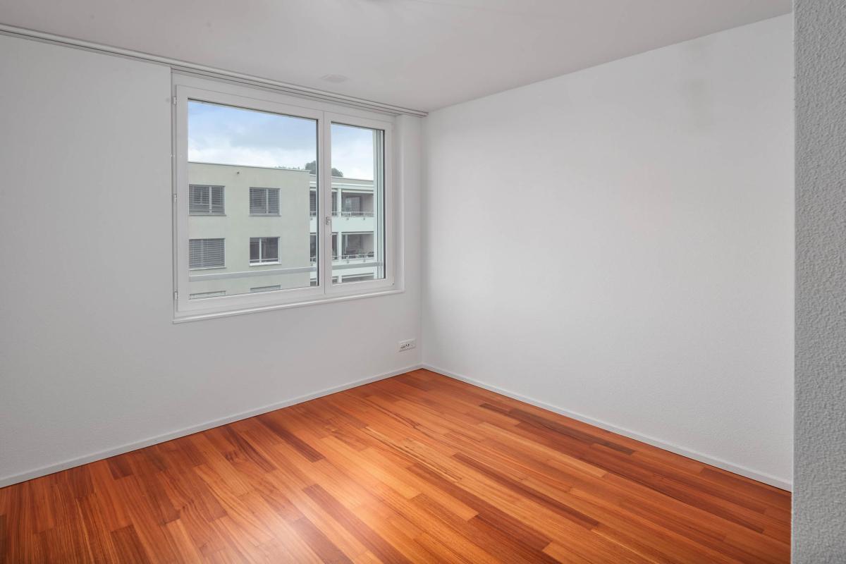 Sehr schöne, moderne und zentrale 3.5-Zimmerwohnung mit zwei Balkone - Bild# 9