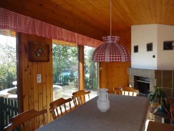 Charmantes Einfamilienhaus an guter, sonniger Lage mit Garten und traumhafter Weitsicht - Bild# 6