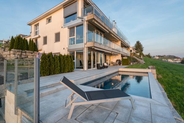 Grosszügige Gartenwohnung an privilegierter Lage mit Aussenpool - 6052 Eich - Bild# 7