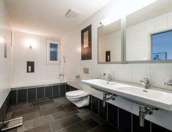 Grosszügige Gartenwohnung an privilegierter Lage mit Aussenpool - 6052 Eich - Bild# 2